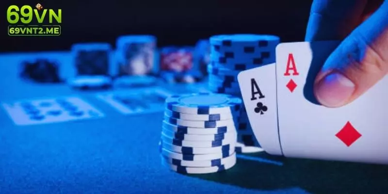 Hiểu rõ hơn về thuật ngữ game bài Poker tại nhà cái